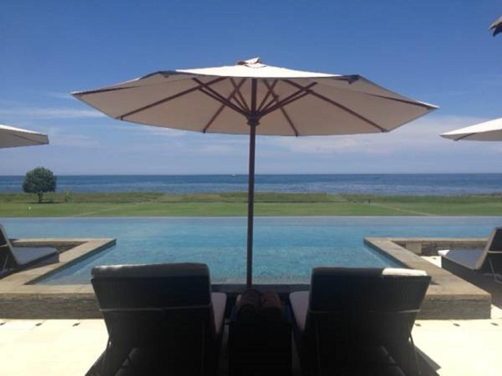 Вилла Bali Il Mare Пемутеран Экстерьер фото