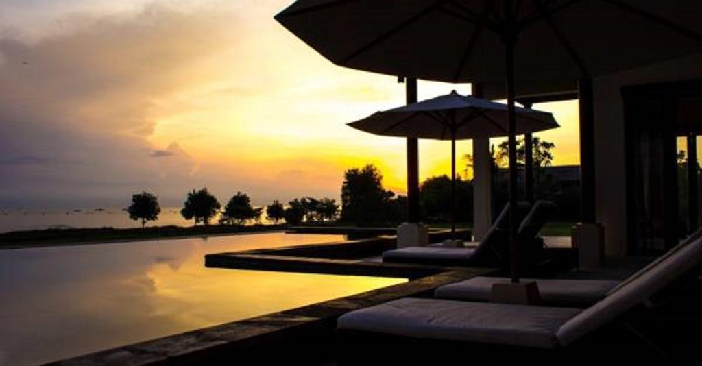 Вилла Bali Il Mare Пемутеран Экстерьер фото